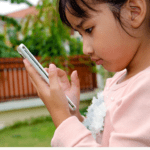 uttammind-kids-with-mobile-phone-addiction copy